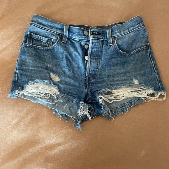 Levi’s 501 shorts - Picture 3 of 4